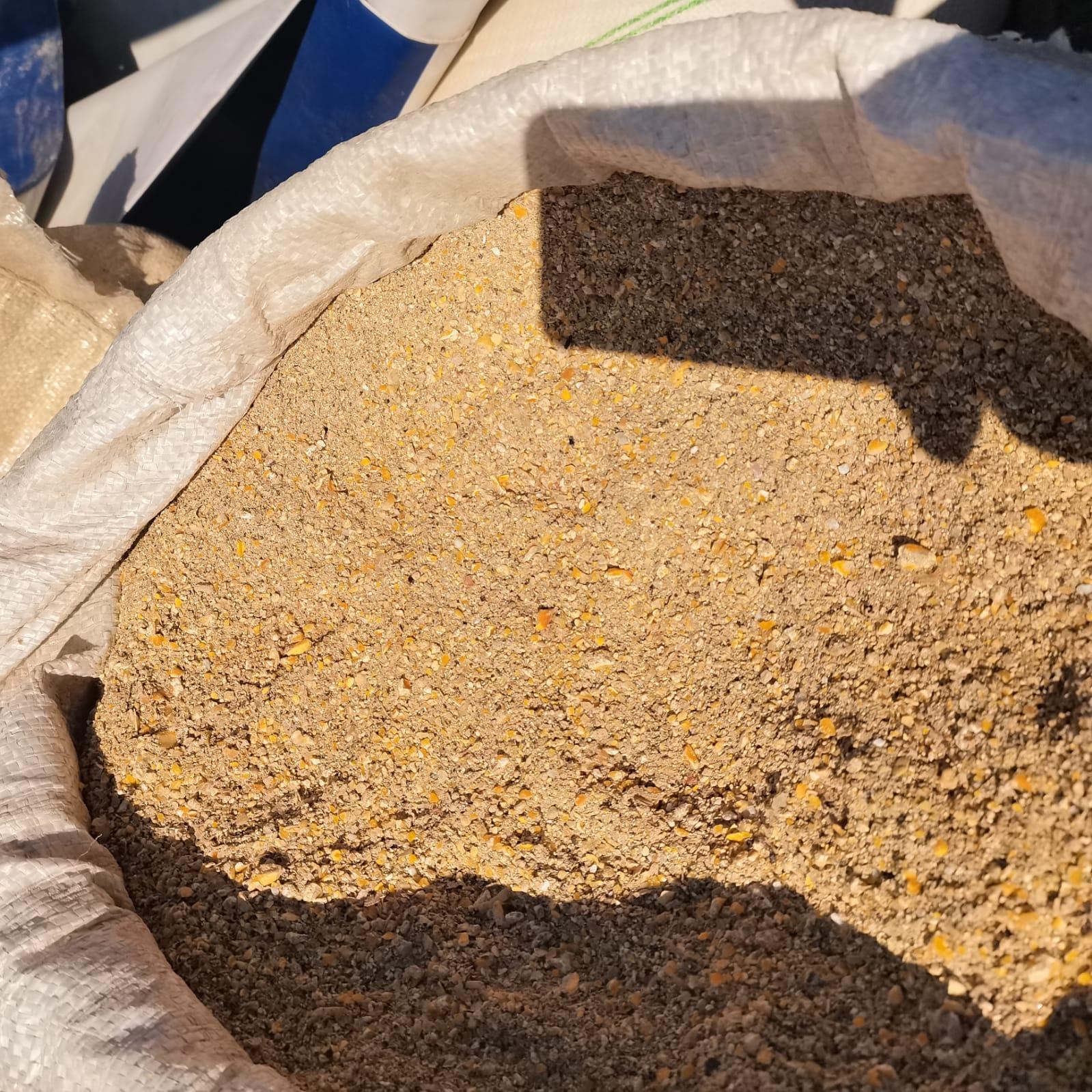 10 bags of Chicken/Broiler Grower mash R280.00 per 50kg