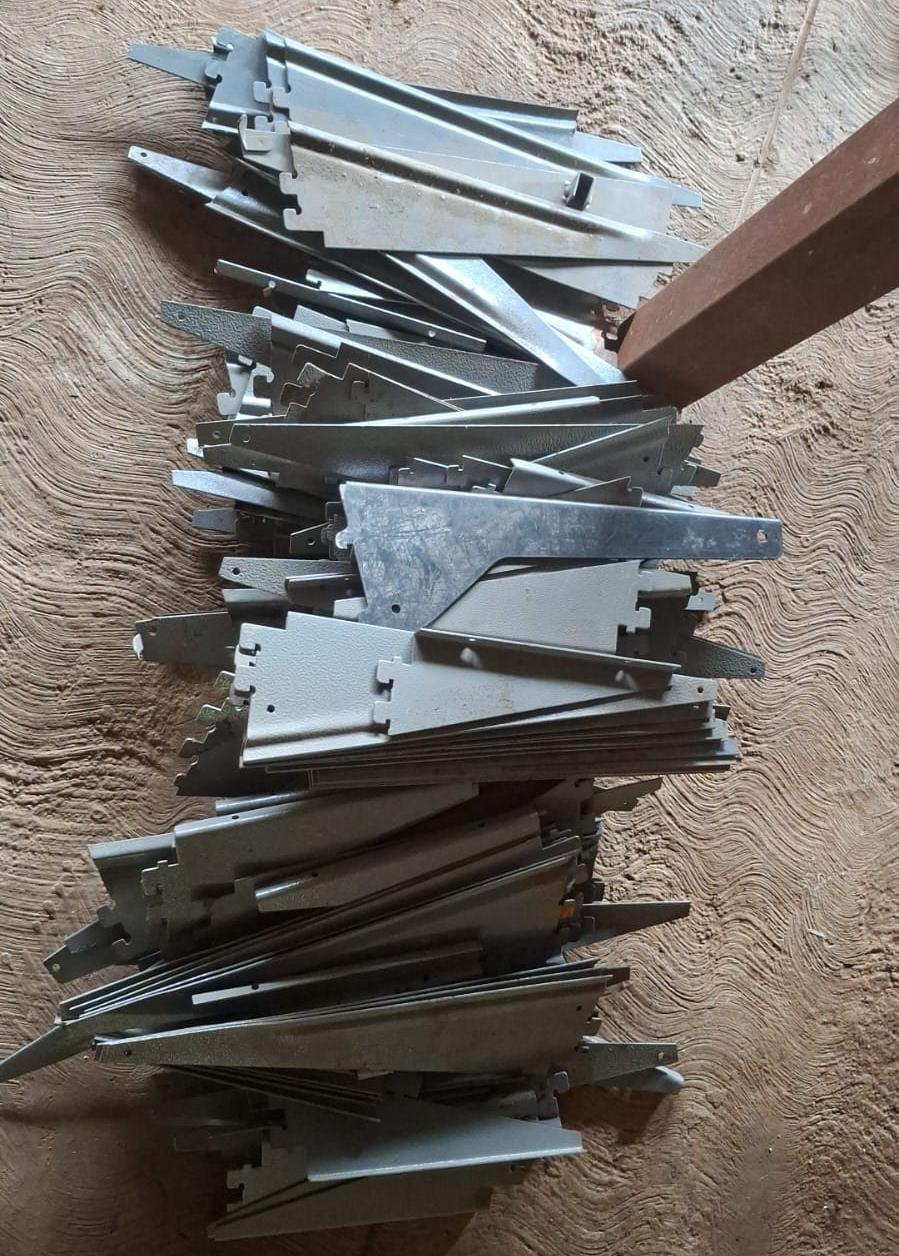 Agri shelving triangles