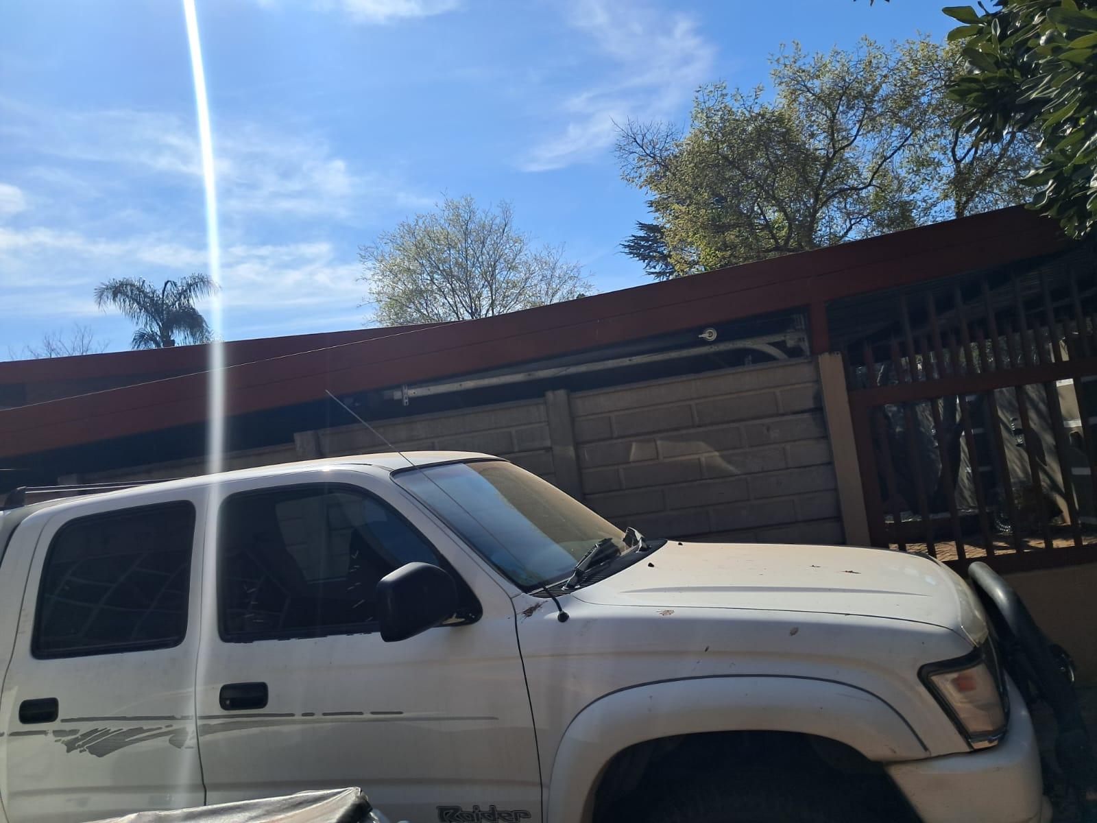 Toyota Hilux D/Cab