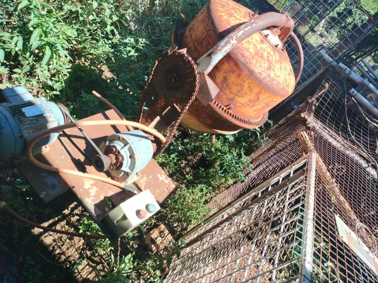 Cement mixer