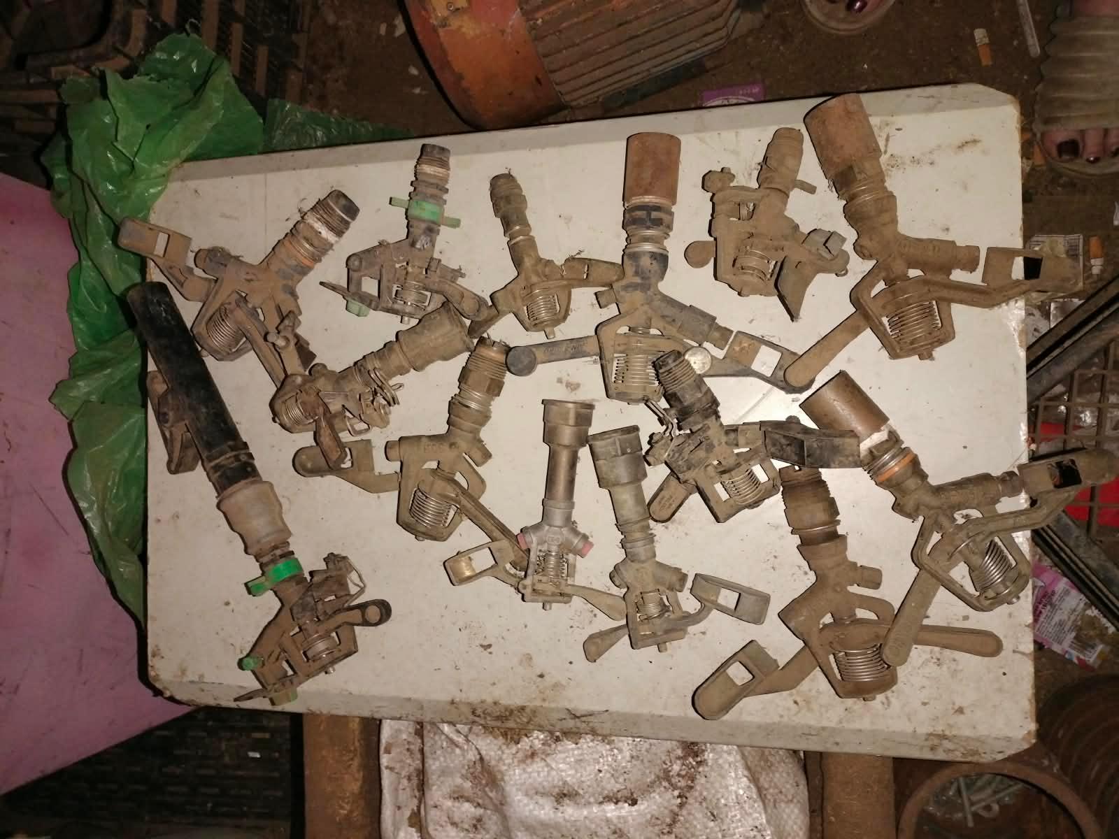 14 x sprayer heads